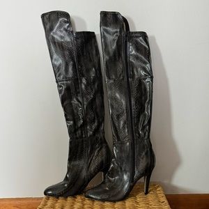 MIA 8M Anastasia Snakeskin Pattern Gray & Black over knee boot